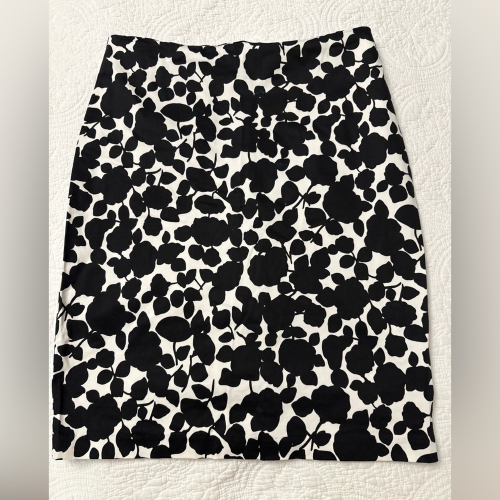 New York & Company Black and White Floral Skirt